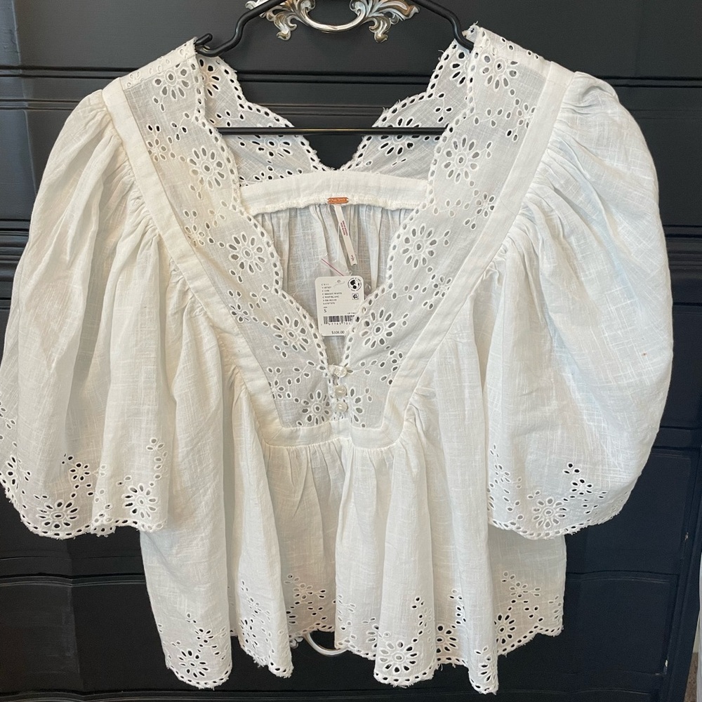 Free People White Puff Sleeve Blouse with Ruffled Bib Collar - NEVER WORN